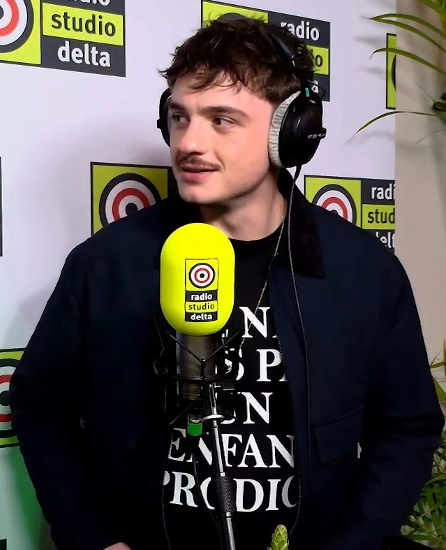 Sanremo 2025: Trionfo per Olly e la sua “Balorda Nostalgia”
