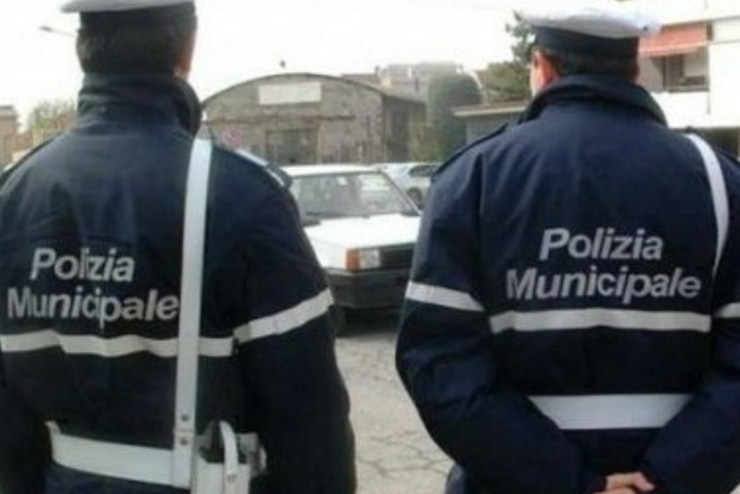 La polizia municipale - Foto Instagram - Emmepress.com