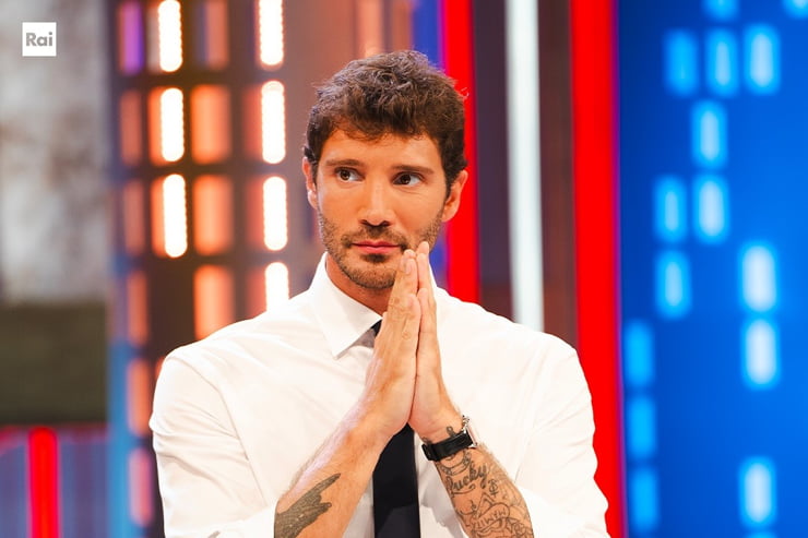Stefano De Martino - Foto dalla pagina Facebook di Rai1 - Emmepress.com