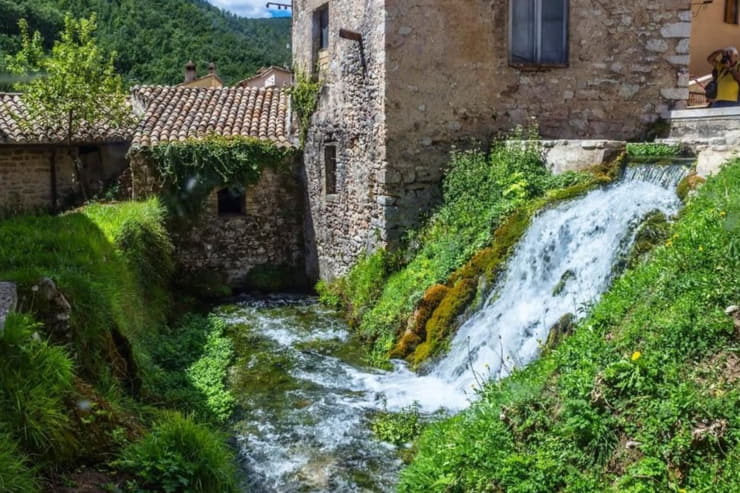 Una cascata di Rasiglia - Foto Instagram - Emmepress.com