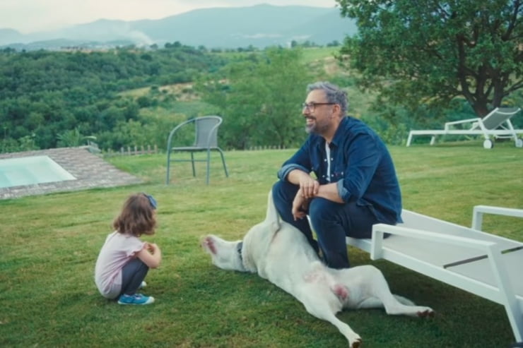 Brunori Sas con la figlia e il cane - Frame dal suo profilo Instagram - Emmepress.com