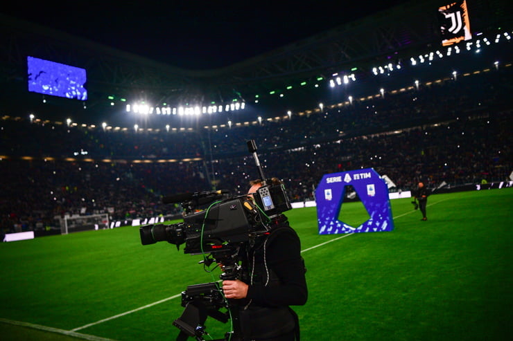 Le telecamere allo stadio della Juventus - Foto LaPresse - Emmepress.com