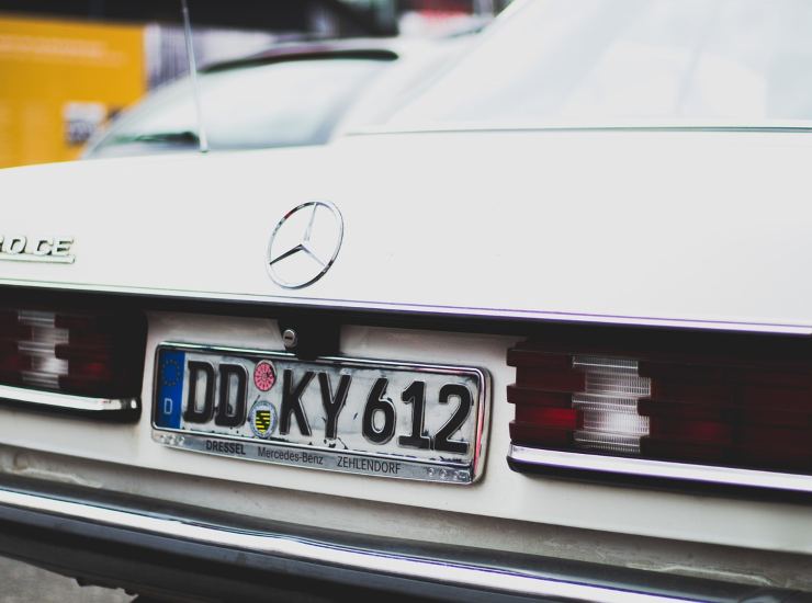 Targa auto