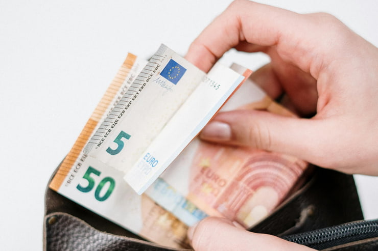 Una serie di banconote - Foto Pexels - Emmepress.com