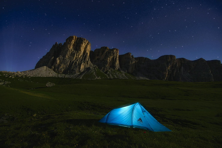 Una tenda in montagna - Foto Pexels - Emmepress.com
