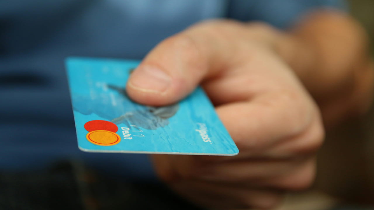 Una carta di credito - Foto Pixabay - Emmepresse.com