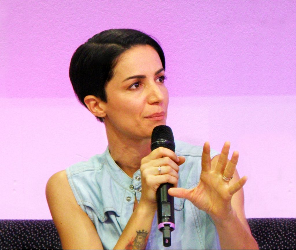 Andrea Delogu: Un talento poliedrico che brilla nel panorama italiano