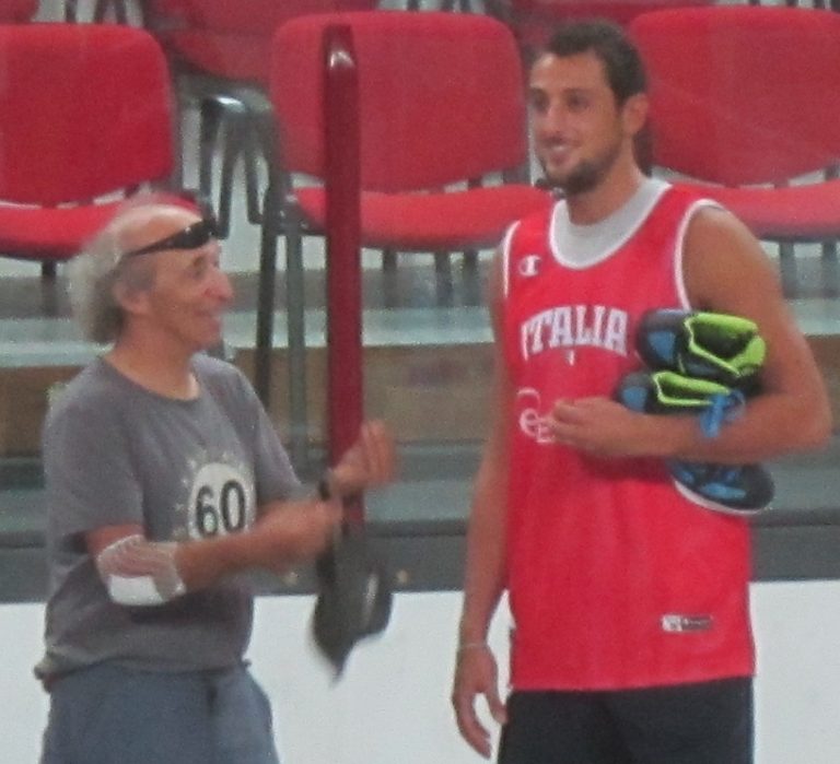 L’addio a Bruno Arena: un vuoto incolmabile nel mondo del cabaret