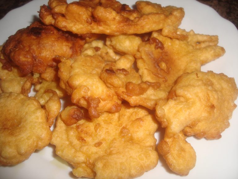 Delizie Frittelle di Carnevale: Ricette Salate con Salumi e Frutta