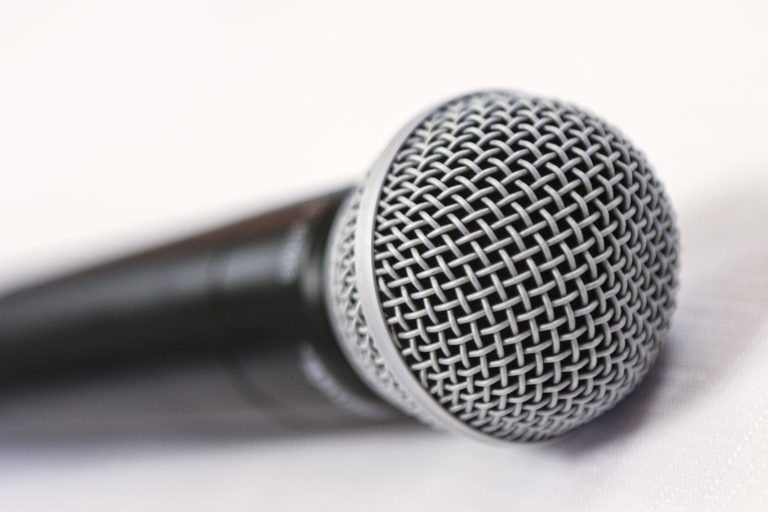 Denny Mendez: Una Nuova Sfida Professionale in Televisione