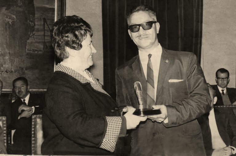 Enrique Iglesias: Un’icona della musica latina premiata ai Billboard Latin Music Awards