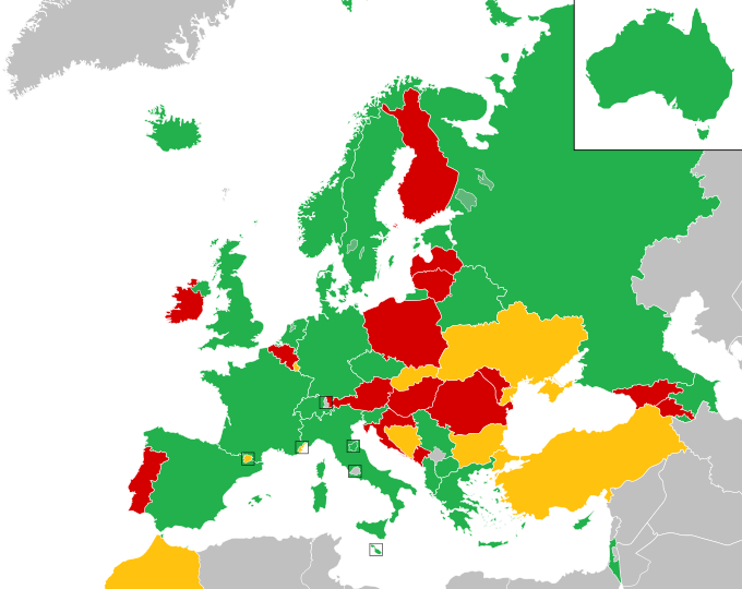 La 64esima edizione dell’Eurovision Song Contest, ospitata da Israele dopo il trionfo di Netta nel 2018, ha preso il via.  Dalla città di Tel Aviv, i primi 17 concorrenti si sono esibiti, trasmessi in diretta su Rai 4 con il commento di Ema Stokholma e Federico Russo.  La serata, seguita dagli italiani con modalità non partecipativa a causa del regolamento che esclude il voto nazionale, ha presentato performance variegate. L’attesa esibizione di Mahmood con “Soldi” è rimandata alla finale di sabato.  Alcuni hanno definito la serata simile a un programma per ragazzi, data la giovane età di molti partecipanti, tra cui la diciassettenne bielorussa Zena, con “Like It”,  che comunque ha conquistato la qualificazione.  Oltre a Zena, si sono assicurati un posto nella finale: l’Australia con Kate Miller-Heidke (“Zero Gravity”), la Grecia con Katerine Duska (“Better Love”), e l’Islanda con Hatari (“Hatrid mun sigra”), insieme a Serbia (Novena Bozovic, “Kruna”), Cipro (Tamta, “Replay”), Estonia (Victor Crone, “Storm”), Repubblica Ceca (Lake Malawi, “Friend of a Friend”), San Marino (Serhat, “Say na na na”) e Slovenia (Zala Kralj & Gasper Santl, “Sebi”).