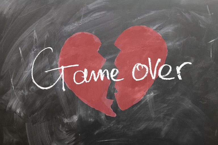 Evanescence: “The Game Is Over” – Un grido di ribellione contro le apparenze