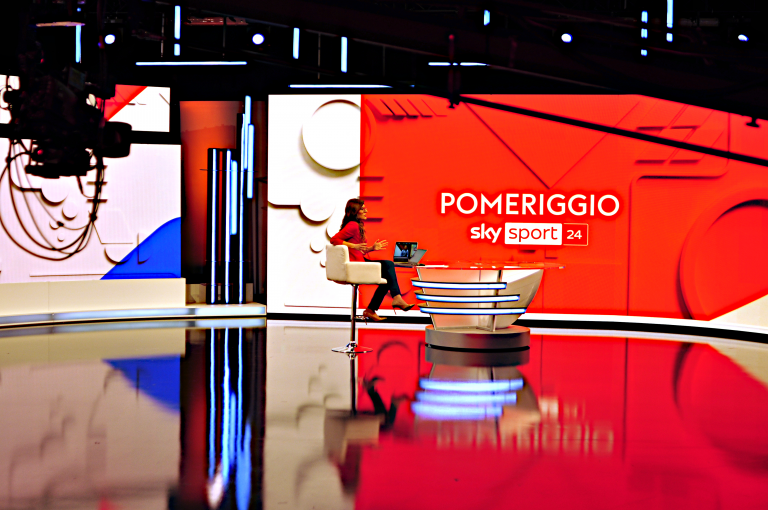 Il ritorno di “C’è Posta per Te”: Depp e Argentero tra emozioni e sorprese