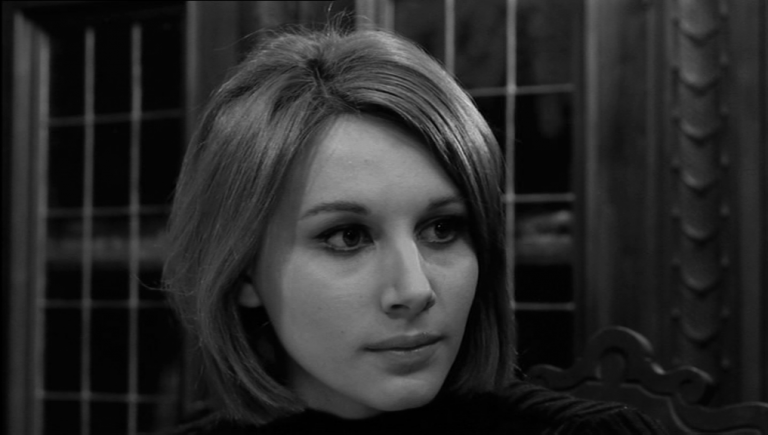 Il mistero si infittisce: Alessandro alle prese con accuse e vendette nella puntata del 7 dicembre de “Le Tre Rose di Eva”