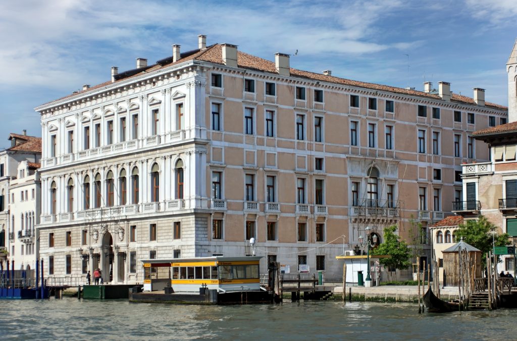 Stasera su Canale 5: “Liberi Sognatori”, un ciclo di film che celebra l’Italia