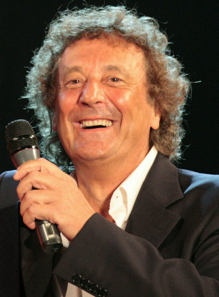 Gerry Scotti e Michelle Hunziker: un quintetto di successi a Striscia la Notizia!