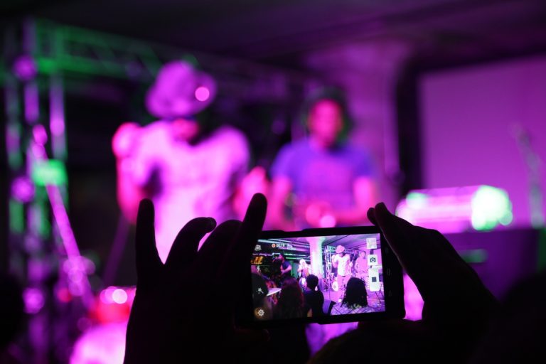 Il declino delle discoteche: colpa dei Millennials e della loro socialità digitale?