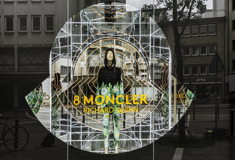 Moncler Genius: Un’esperienza Immersiva di Co-creazione