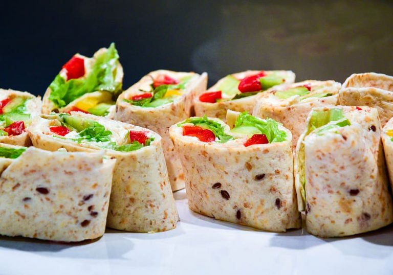 Delizie al forno fatte in casa: un unico impasto per pizza, calzone, focaccia e pane