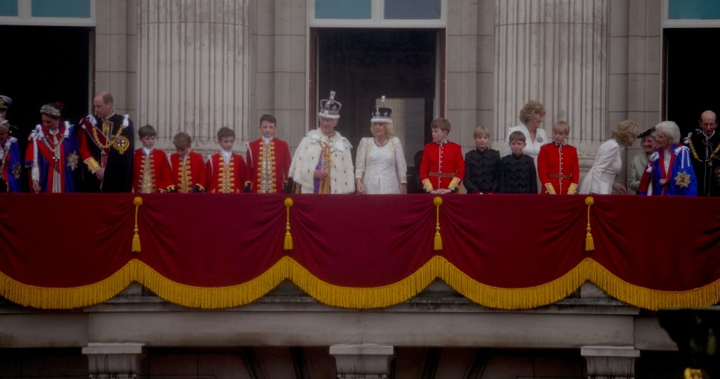 Preoccupazioni per la salute di Re Carlo III: Programma di cure in corso