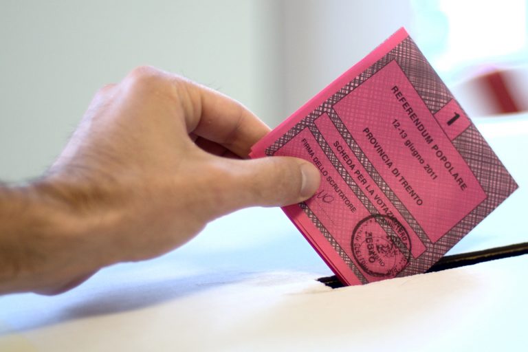 Iniziativa popolare senza precedenti: Referendum itinerante contro la caccia in Italia