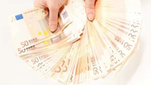 soldi-contanti-depositphotos-piemontetopnews.it