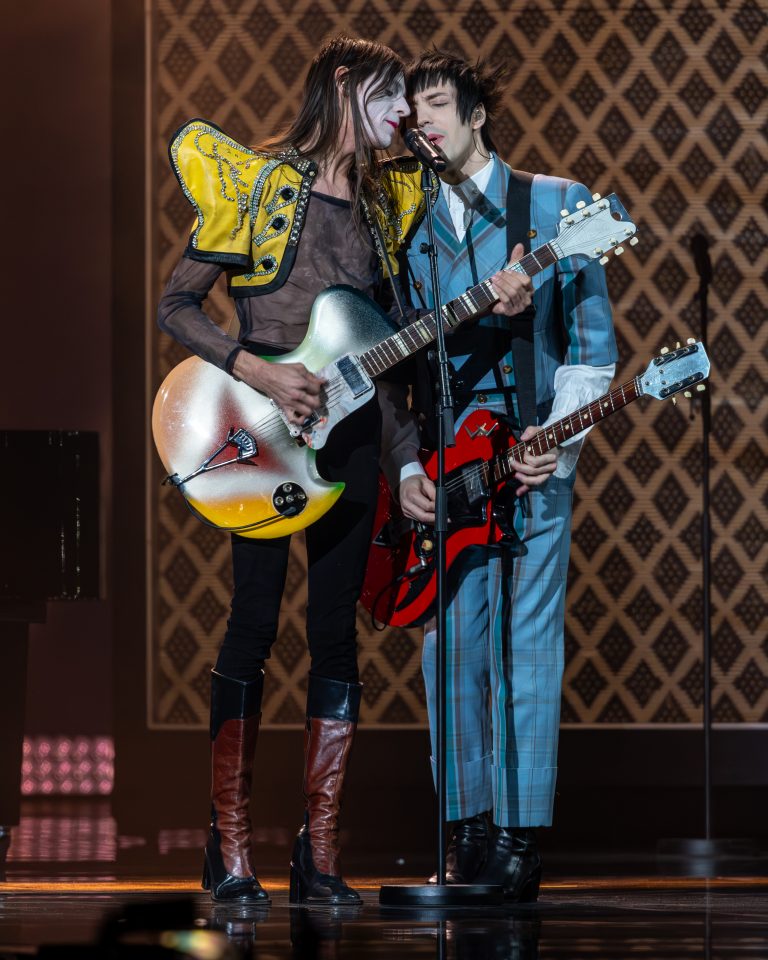 Lucio Corsi: La scelta italiana per l’Eurovision 2025!  Emma Marrone esprime il suo sostegno.