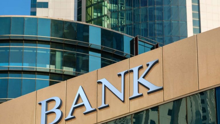 L'insegna di una banca - Foto Pexels - Emmepress.com