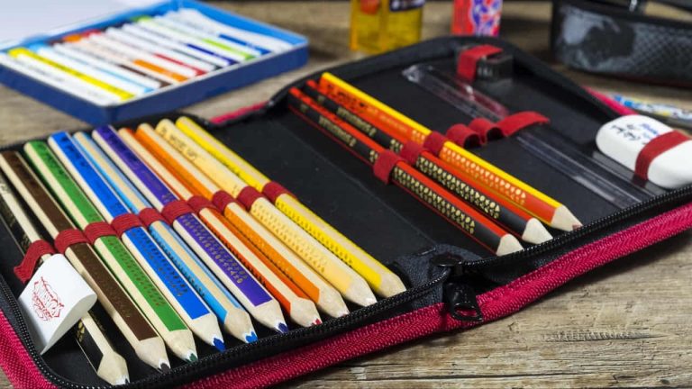 Un astuccio aperto - Foto Pixabay - Emmepress.com