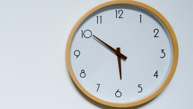 Un orologio - Foto Pexels - Emmepress.com