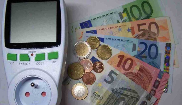 Bollette aumento - emmepress