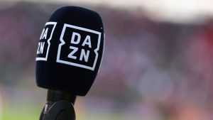 Il microfono di Dazn - Foto LaPresse - Emmepress.com
