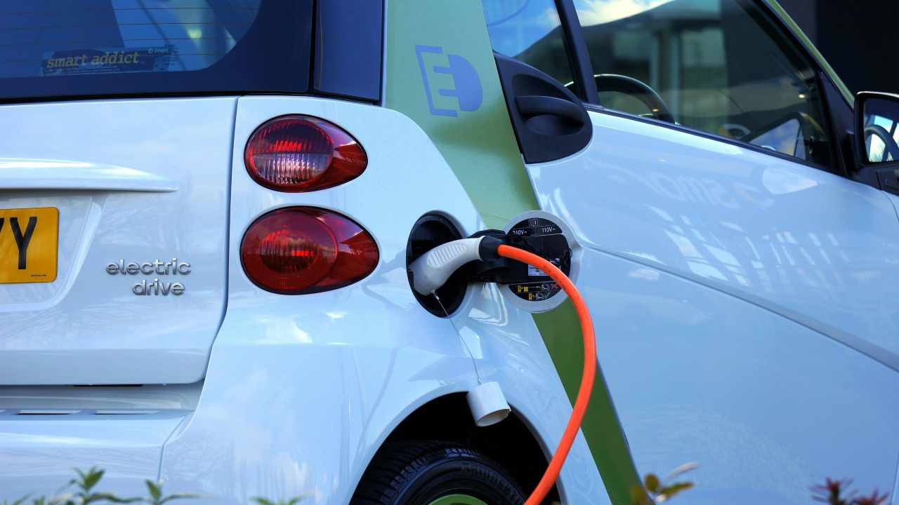 auto elettrica - pexels - emmepress
