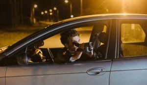 guardoni, spie, voyeur, privacy - pexels- emmepress