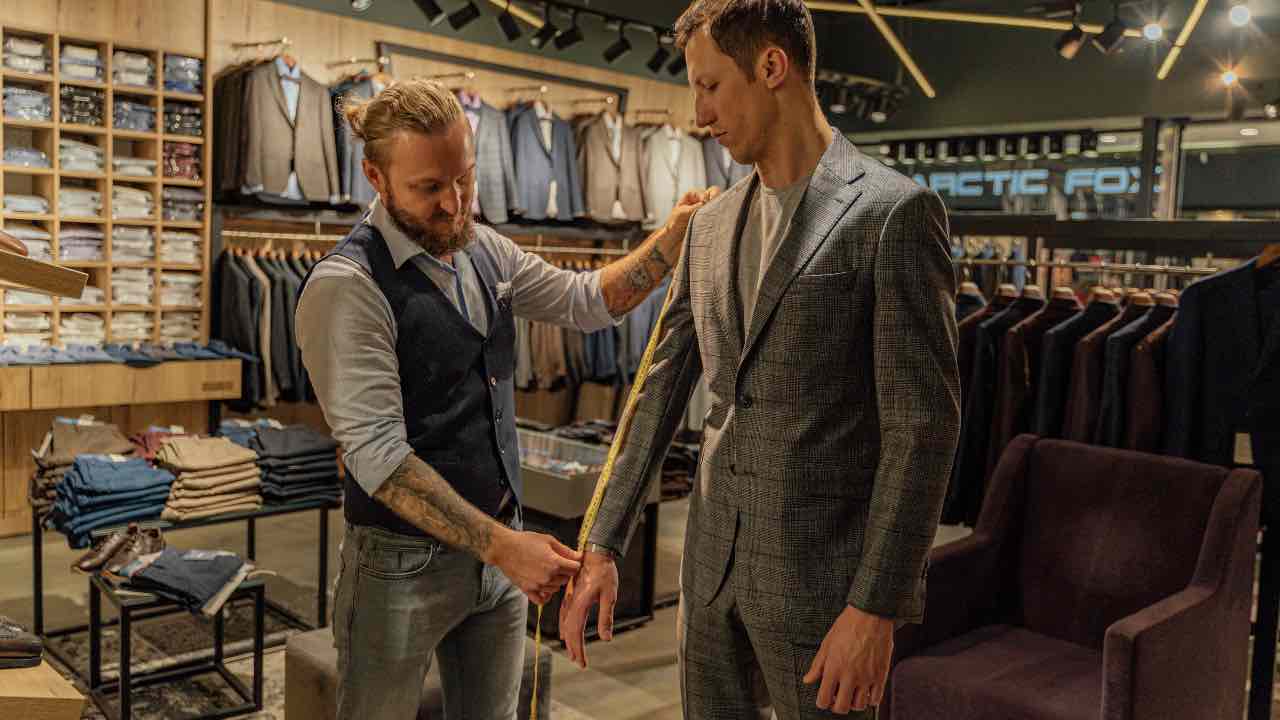 vestiti su misura - pexels- emmepress